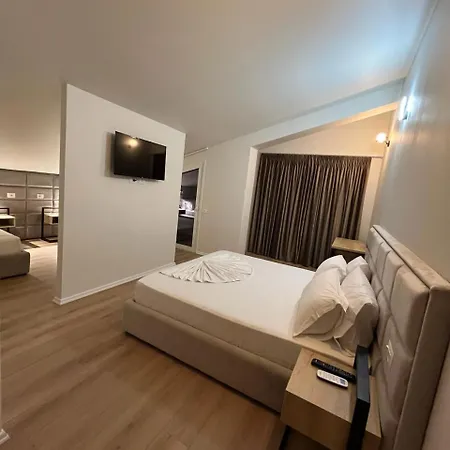 Noel Aparthotel 3*
